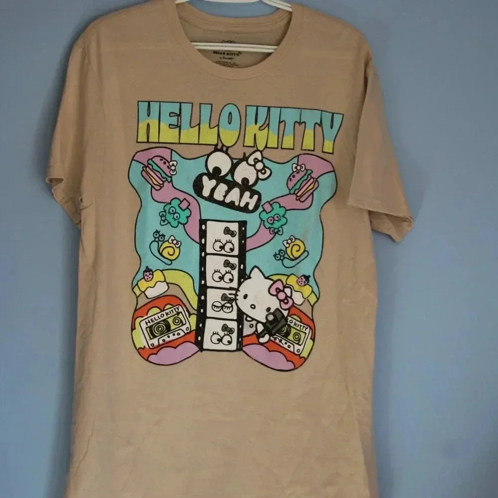 Hello Kitty T-Shirt Men's Size Medium Sanrio NWT